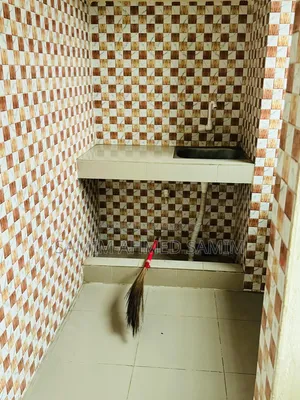 2-bedroom House in Demra for rent