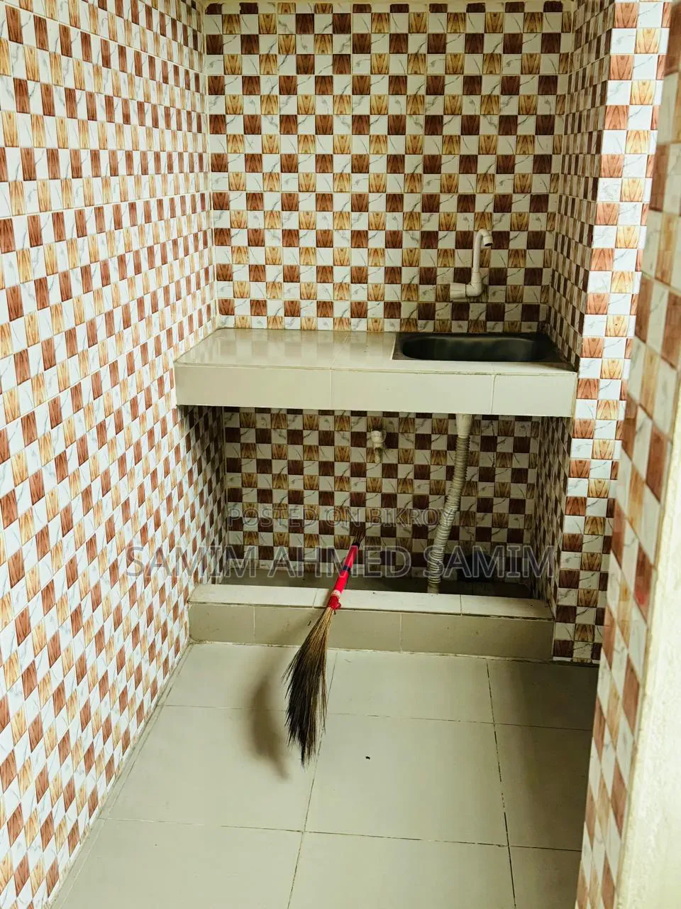 2-bedroom House in Demra for rent