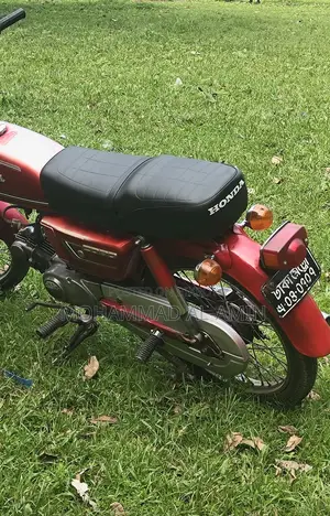 Honda 1990 Red
