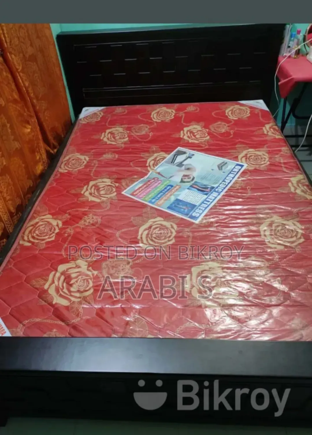 ম্যাট্রেস সহ মালয়েশিয়ান কাঠের ৫'ফুট/৭'ফুট সেমি ডাবল খাট বিক্রি