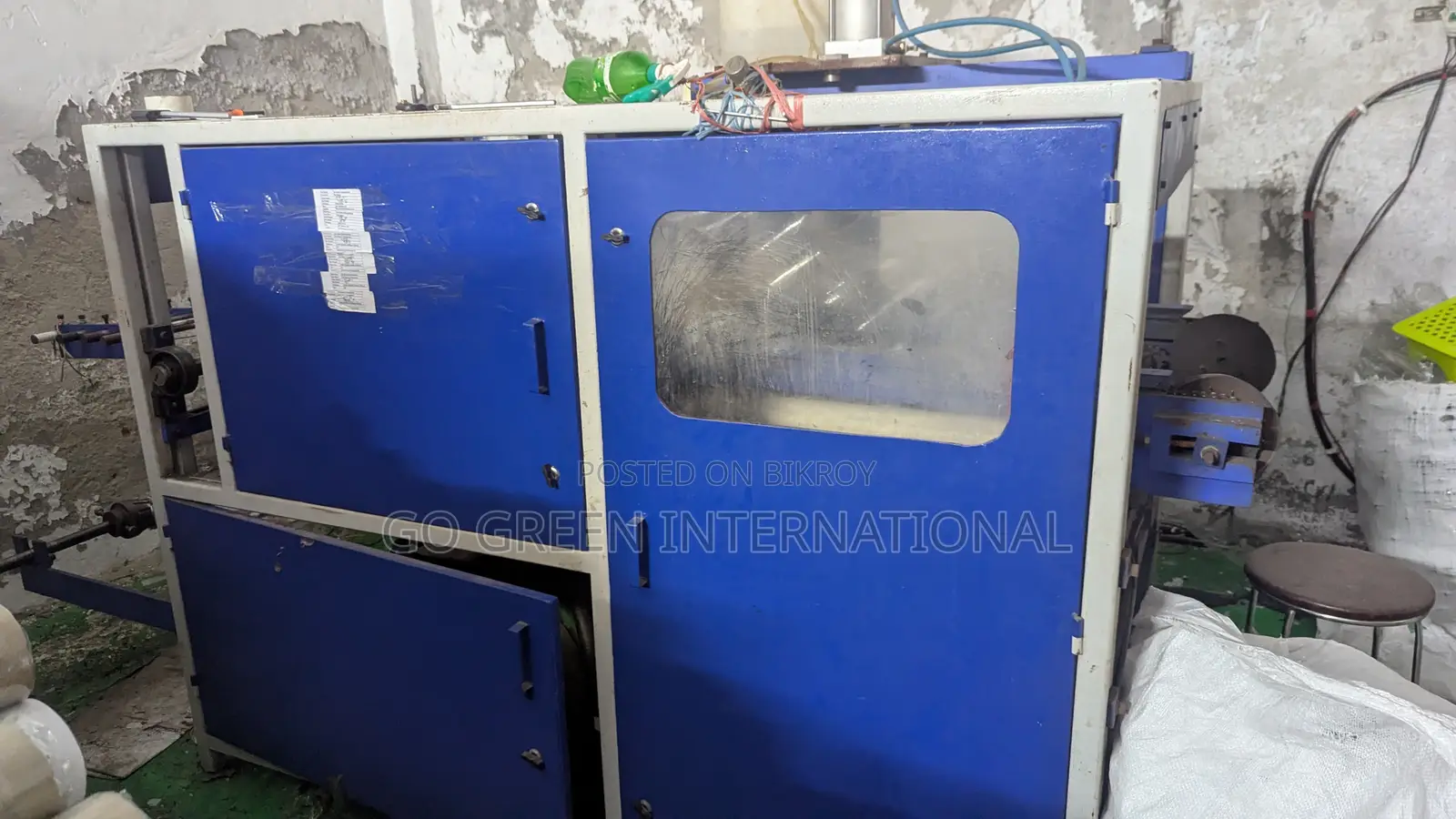 Automatic Vacuum Forming Machine