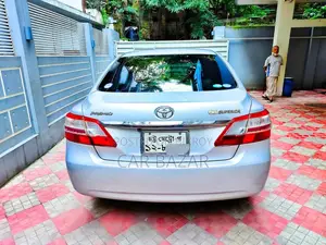 Toyota Premio 2010 Silver