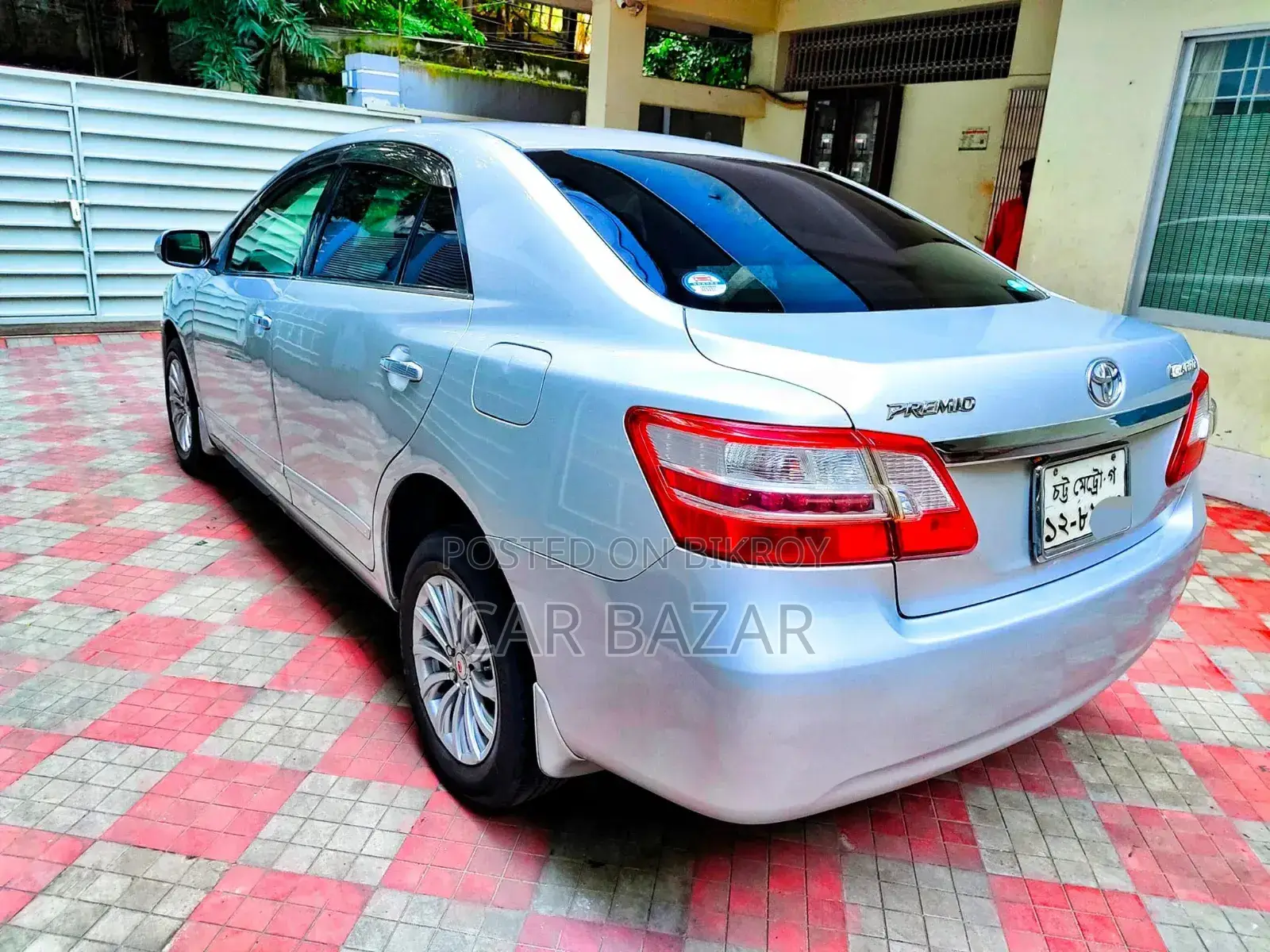 Toyota Premio 2010 Silver