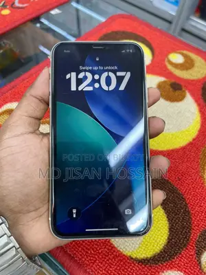 Apple iPhone 11 64 GB White