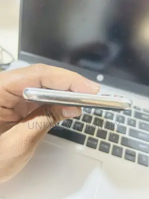 Apple iPhone X 256 GB White