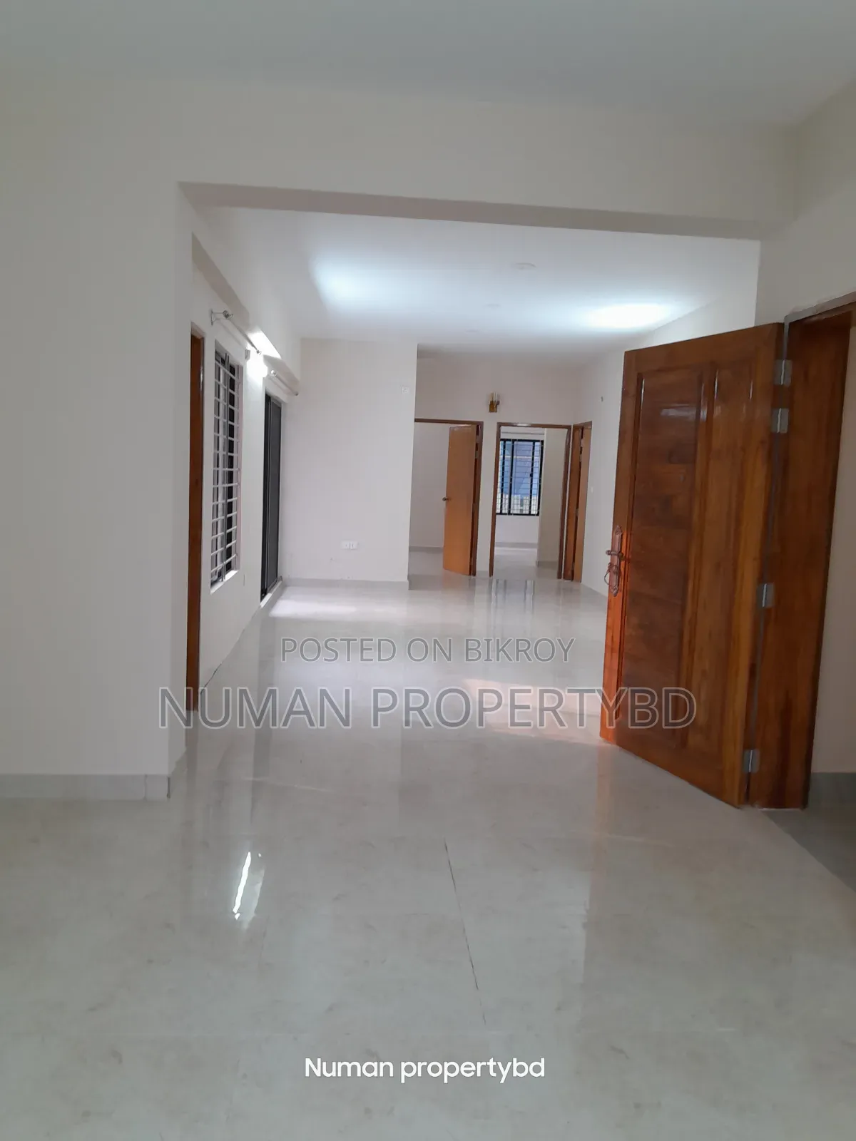 4-bedroom Apartment in Numan Property Bd, Basundhara for rent