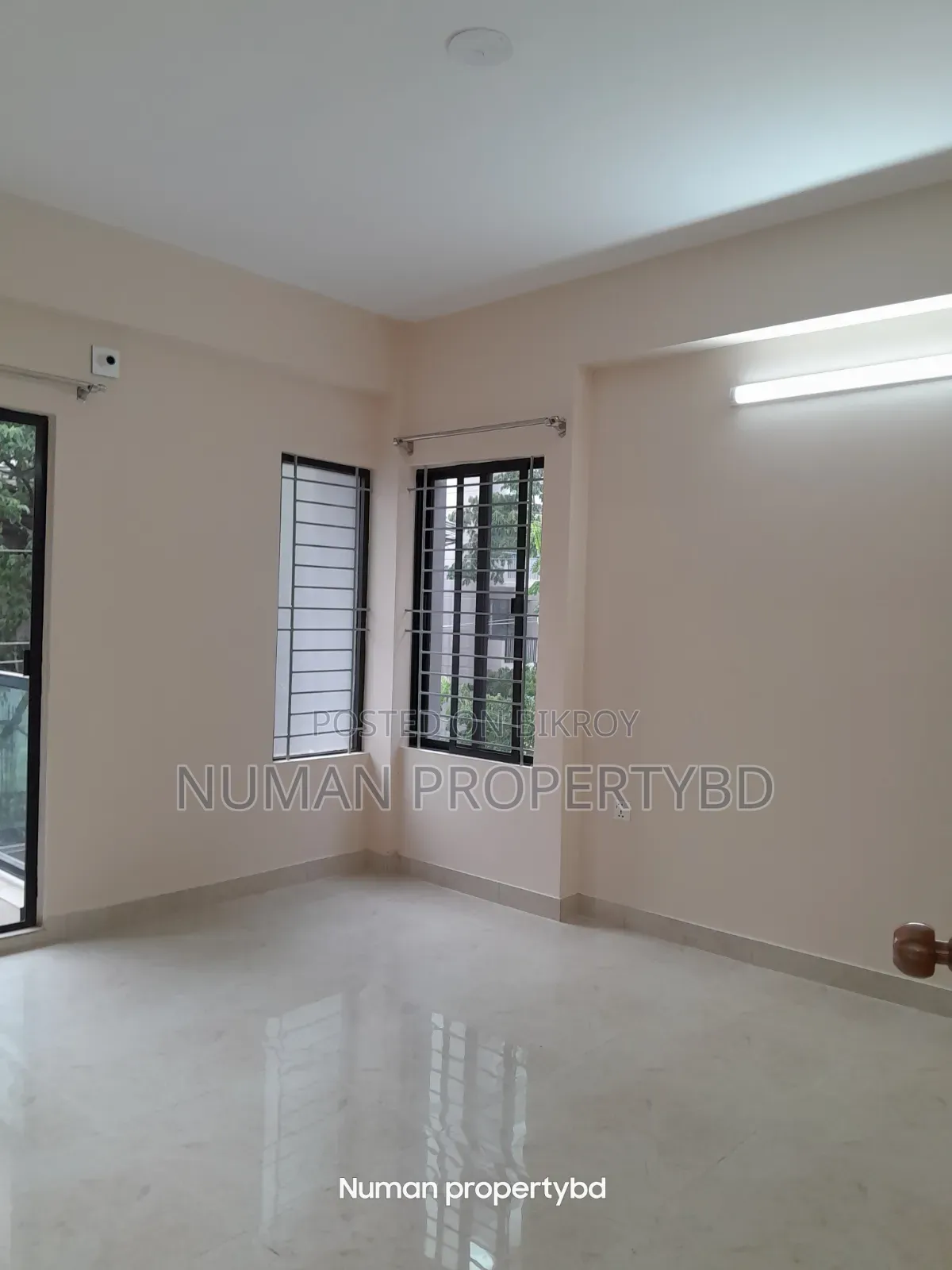 4-bedroom Apartment in Numan Property Bd, Basundhara for rent