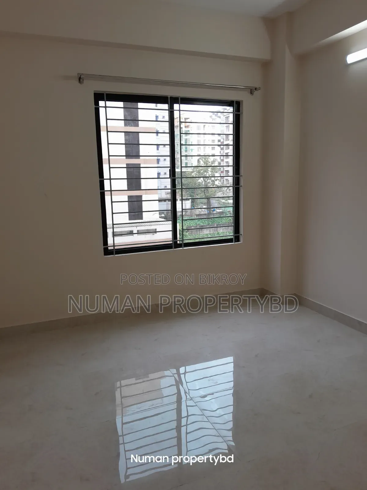 4-bedroom Apartment in Numan Property Bd, Basundhara for rent