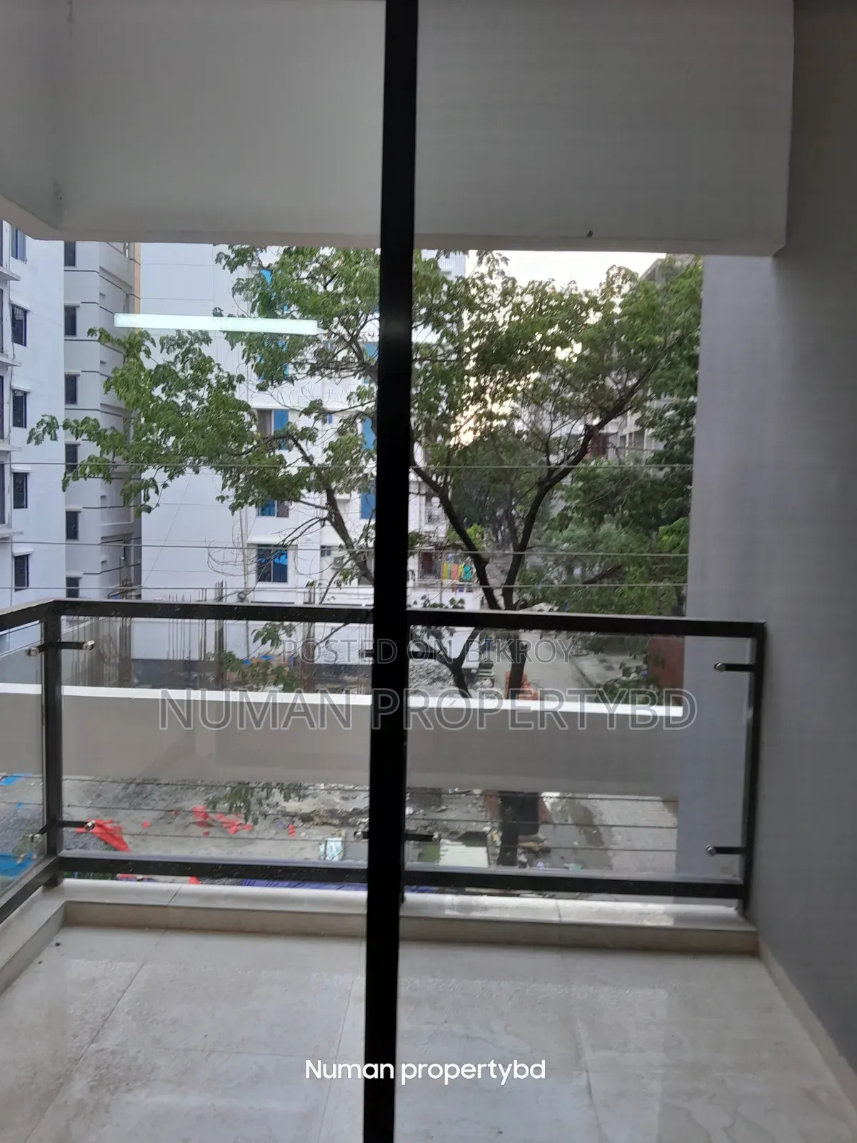 4-bedroom Apartment in Numan Property Bd, Basundhara for rent