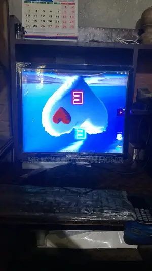 Desktop Computer 4GB Intel Core i3 HDD+SSD 1T