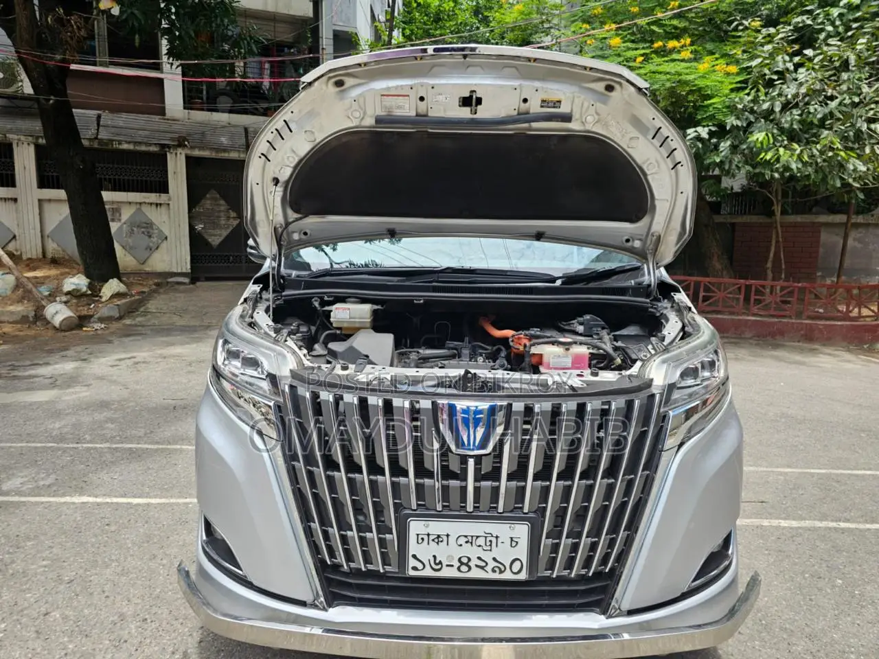 Toyota Esquire ১.৮ ফ্রন্ট হুইল ড্রাইভ হাইব্রিড (৭ সিটার) ২০১৮ সিলভার