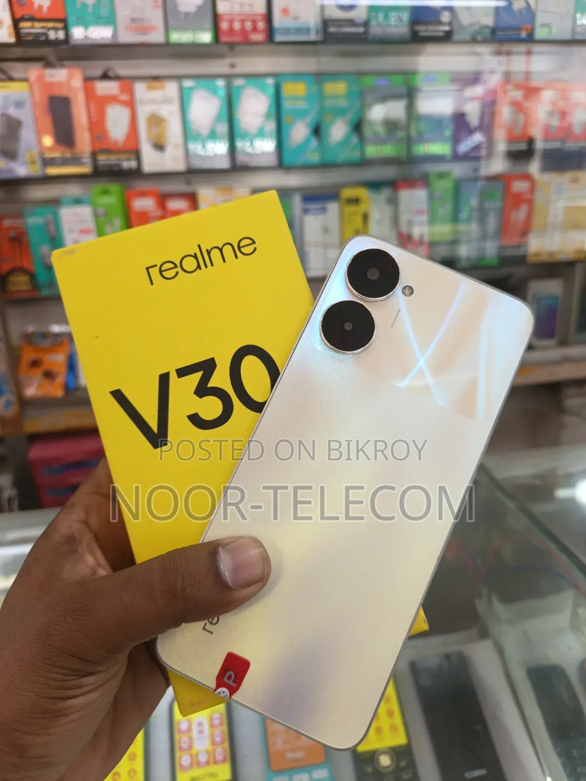 Realme V30 128 GB Gold