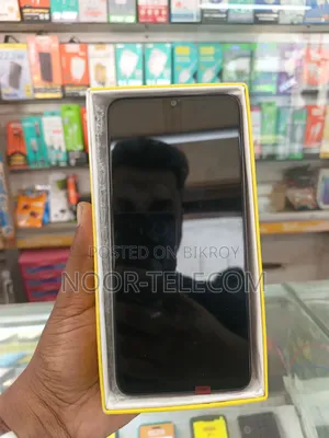 Realme V30 128 GB Gold