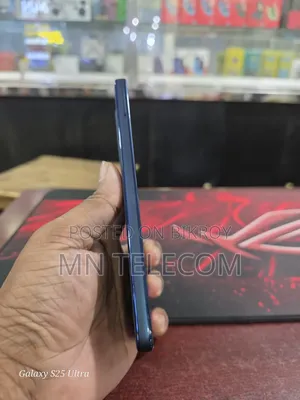 মটোরোলা মটো জি স্টাইলাস ৫জি (২০২৫) ১২৮ জিবি নীল