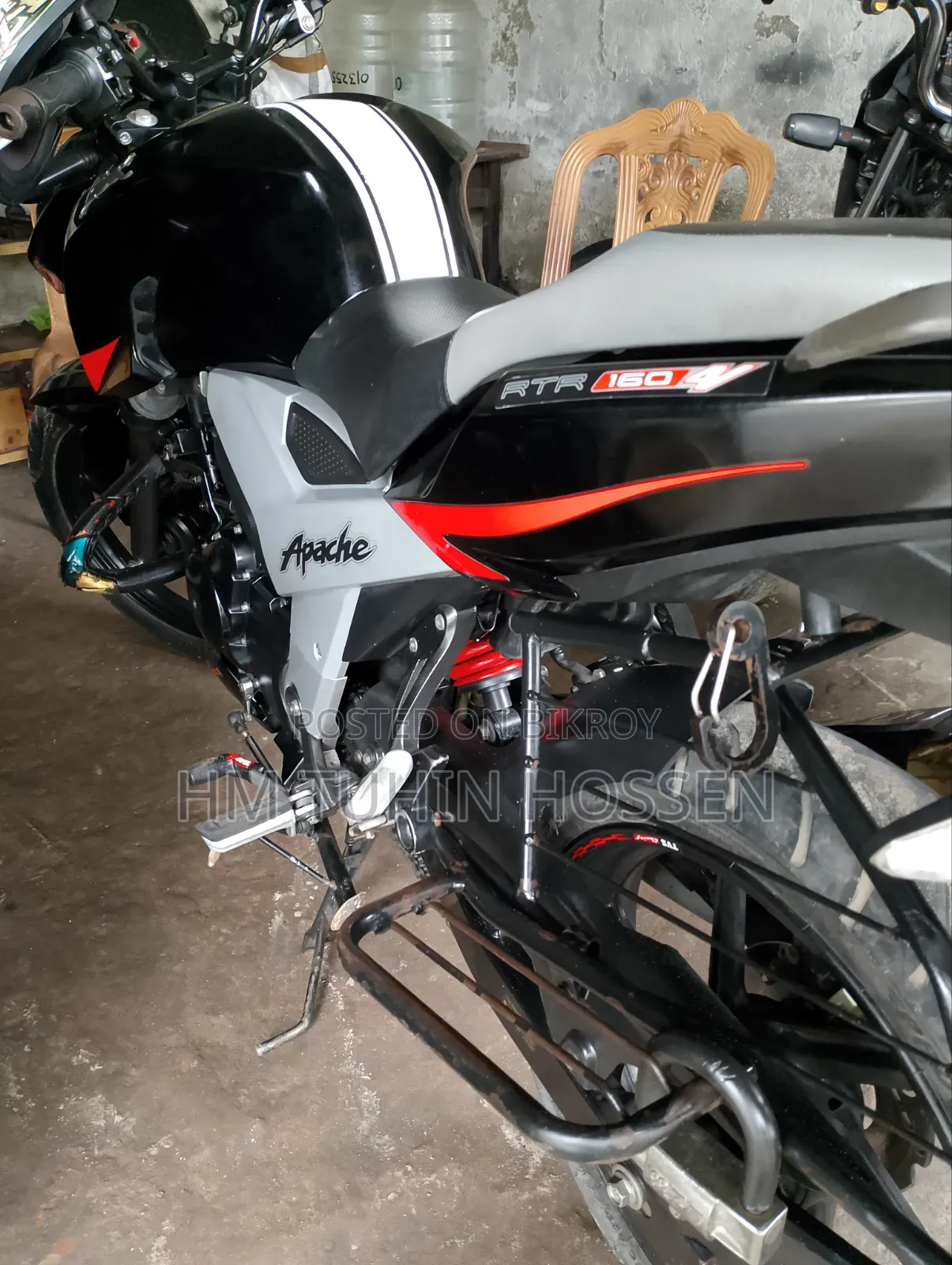 TVS Apache RTR 160 4V 2024 Black