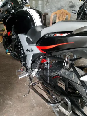 TVS Apache RTR 160 4V 2024 Black