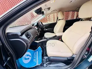 Honda Grace 1.5 Hybrid Front Wheel Drive 2017 Blue