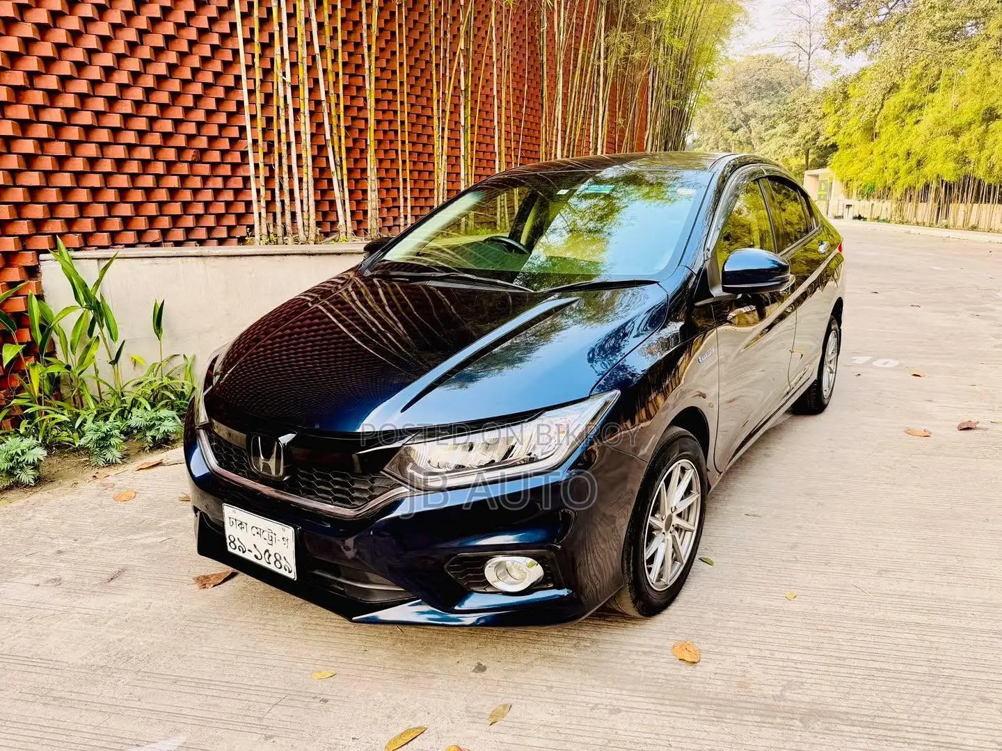 Honda Grace 1.5 Hybrid Front Wheel Drive 2017 Blue