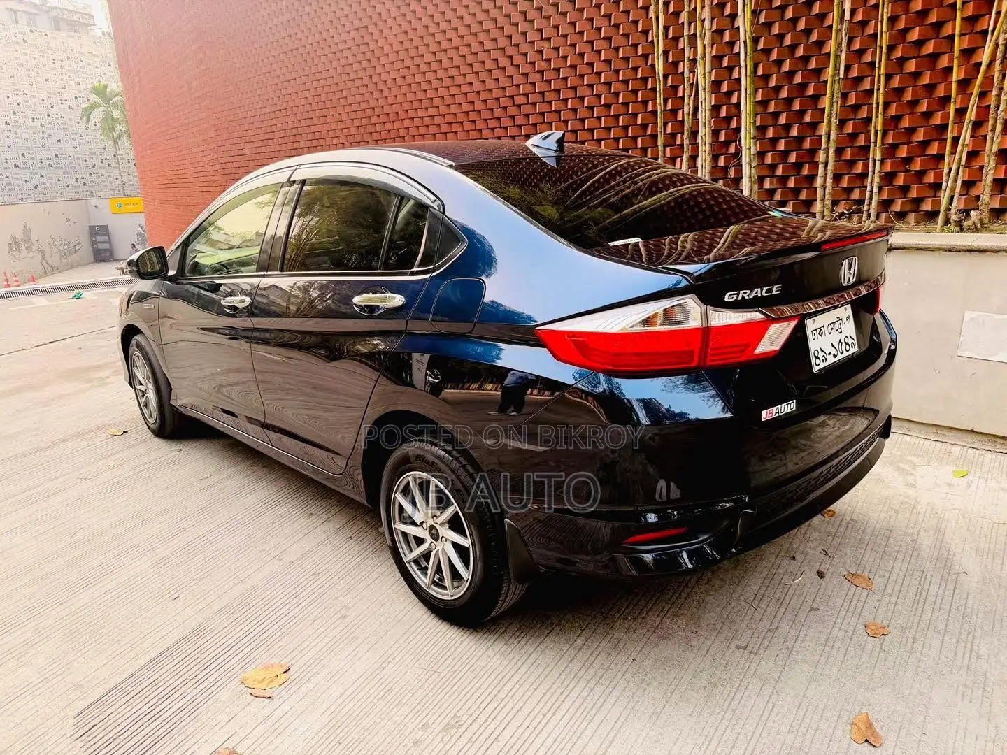 Honda Grace 1.5 Hybrid Front Wheel Drive 2017 Blue