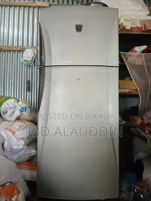 একটি ফ্রিজ বিক্রি হবে।