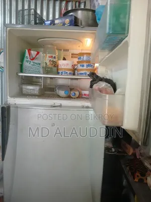 একটি ফ্রিজ বিক্রি হবে।