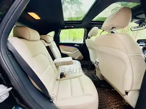Mercedes-Benz B-Class B180 Petrol 2018 Black