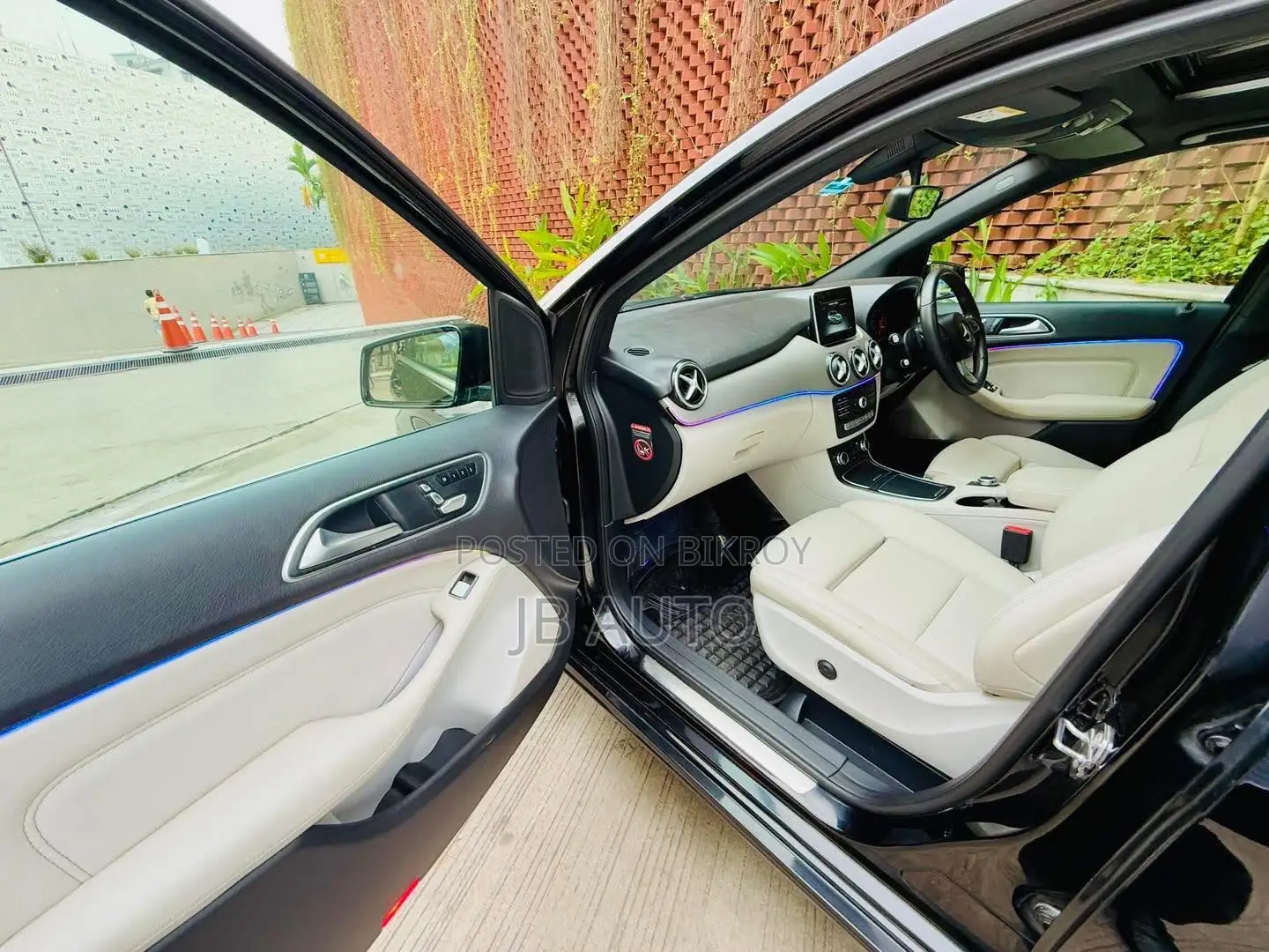 Mercedes-Benz B-Class B180 Petrol 2018 Black