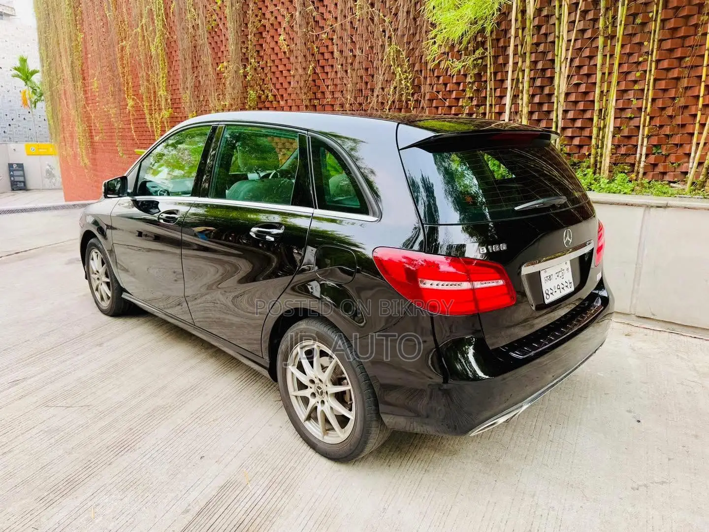 Mercedes-Benz B-Class B180 Petrol 2018 Black