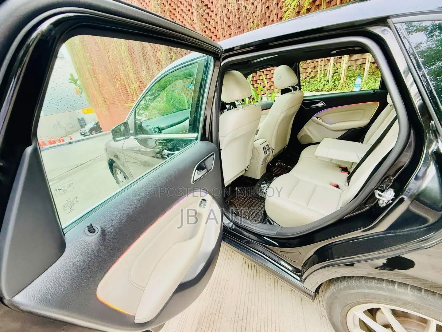 Mercedes-Benz B-Class B180 Petrol 2018 Black