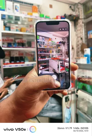 অ্যাপল আইফোন ১৪ ২৫৬ জিবি হোয়াইট