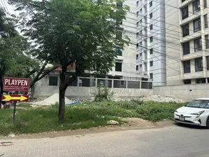 Block-J, 5-Katha, 40'x40' Road Corner Plot for urgent sale, Bashundhara R/A