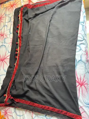 Used Black Saree With Red Side Design