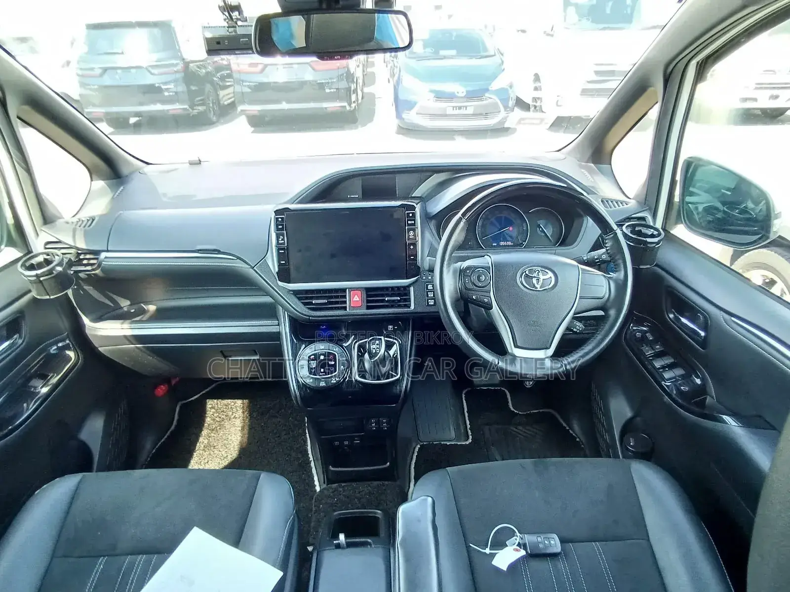 Toyota Esquire 2021 Pearl