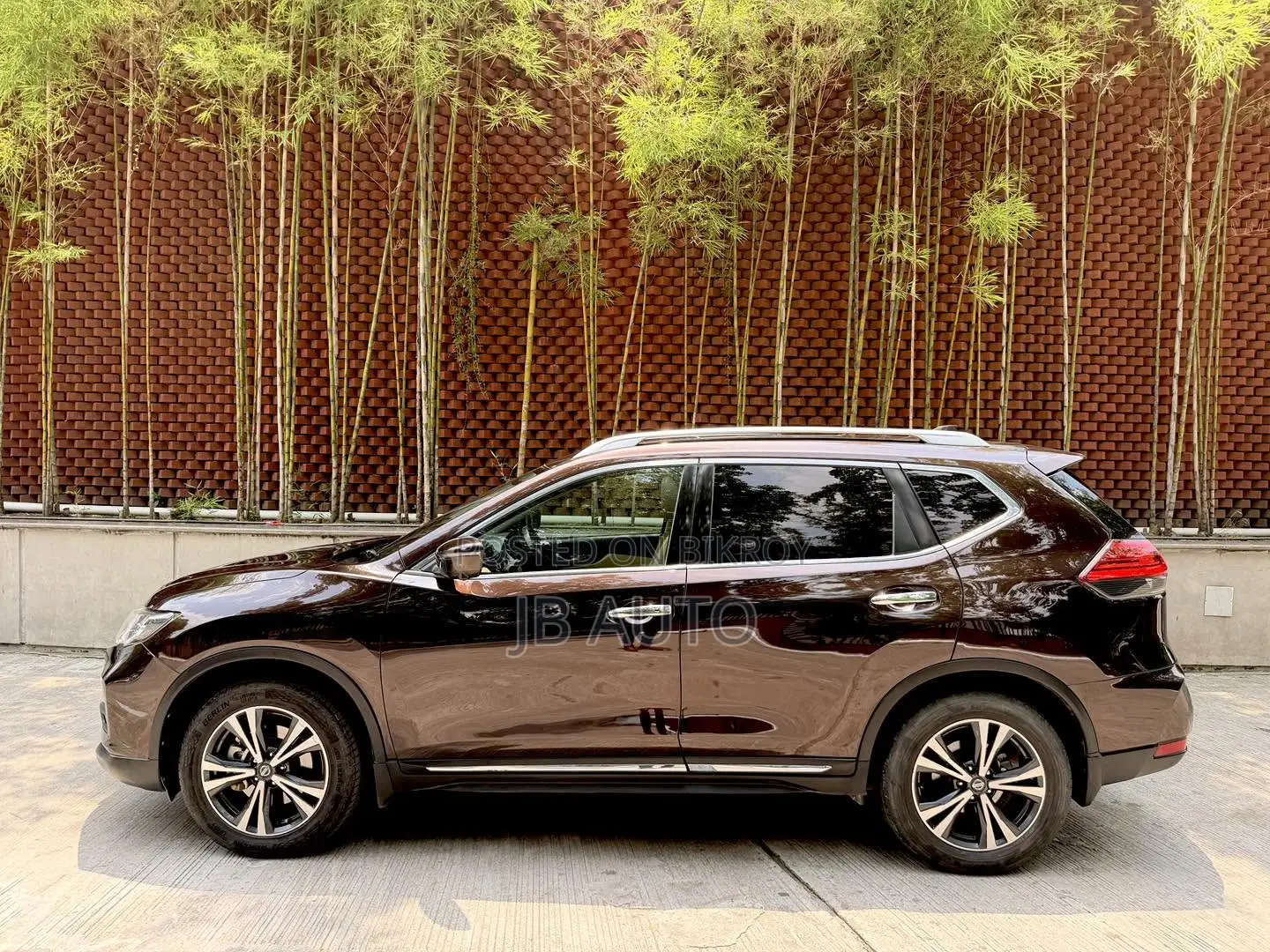 Nissan X-Trail 2.0 Petrol AWD 2020 Brown