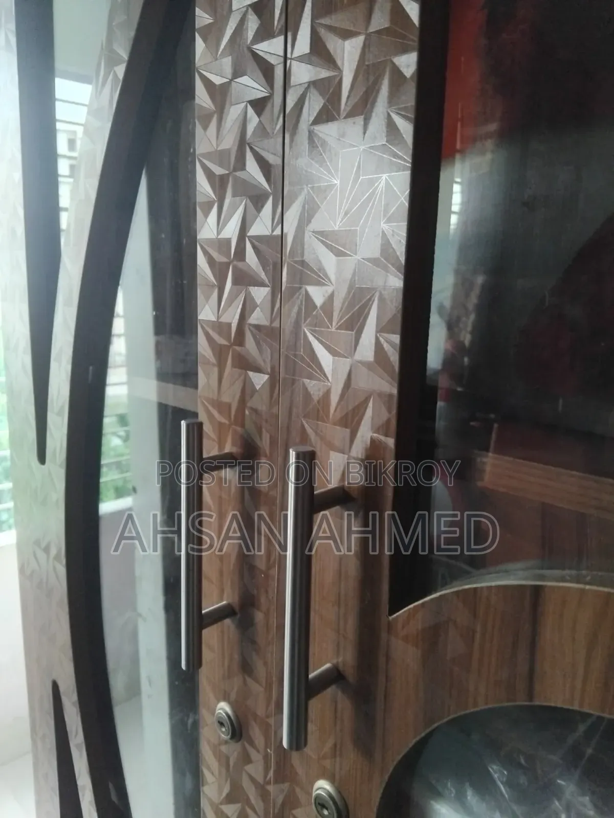 শোকেস/ক্রোকারিজ ওয়াল কেবিনেট