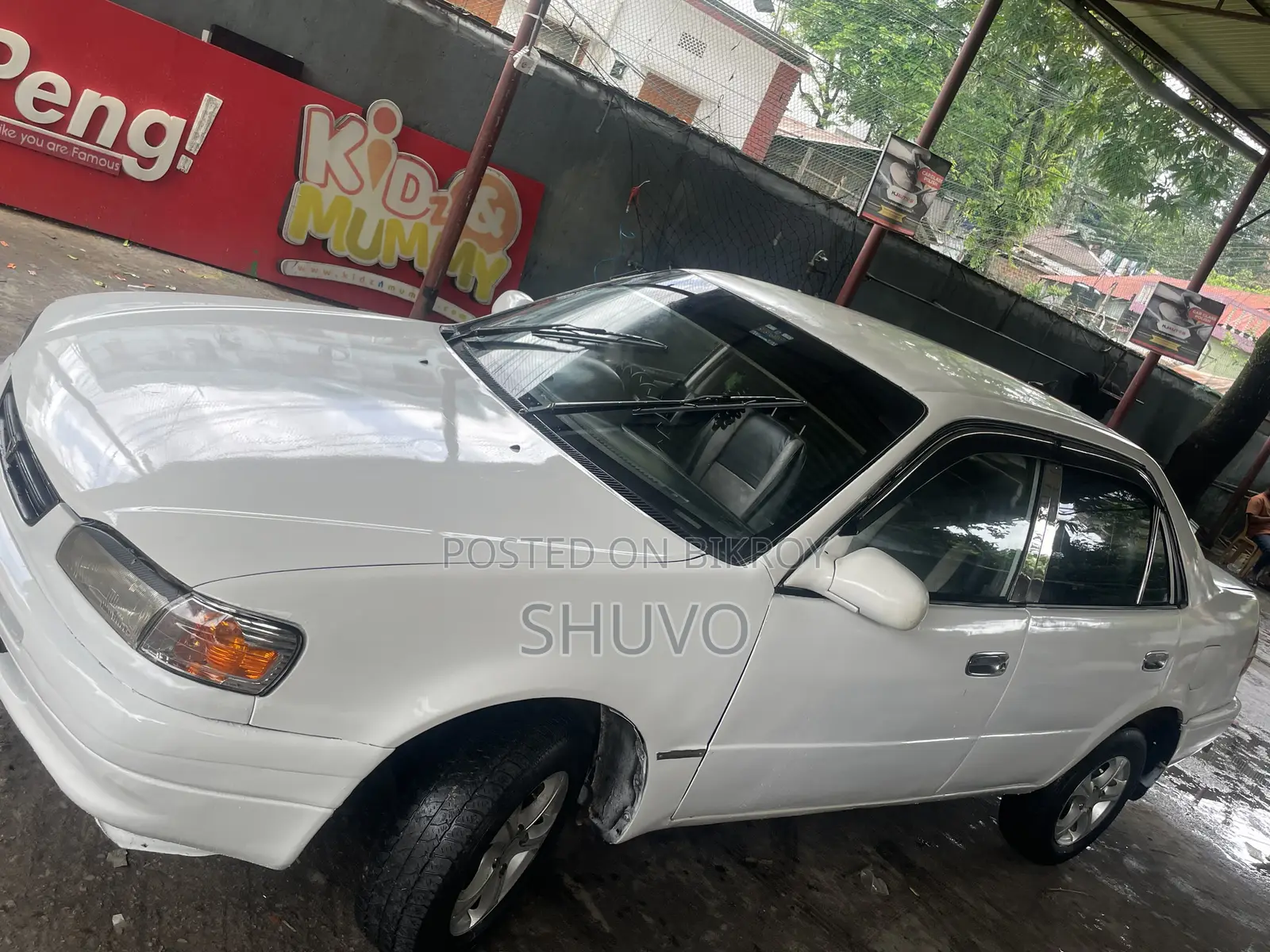 Toyota Corolla Automatic 1997 White