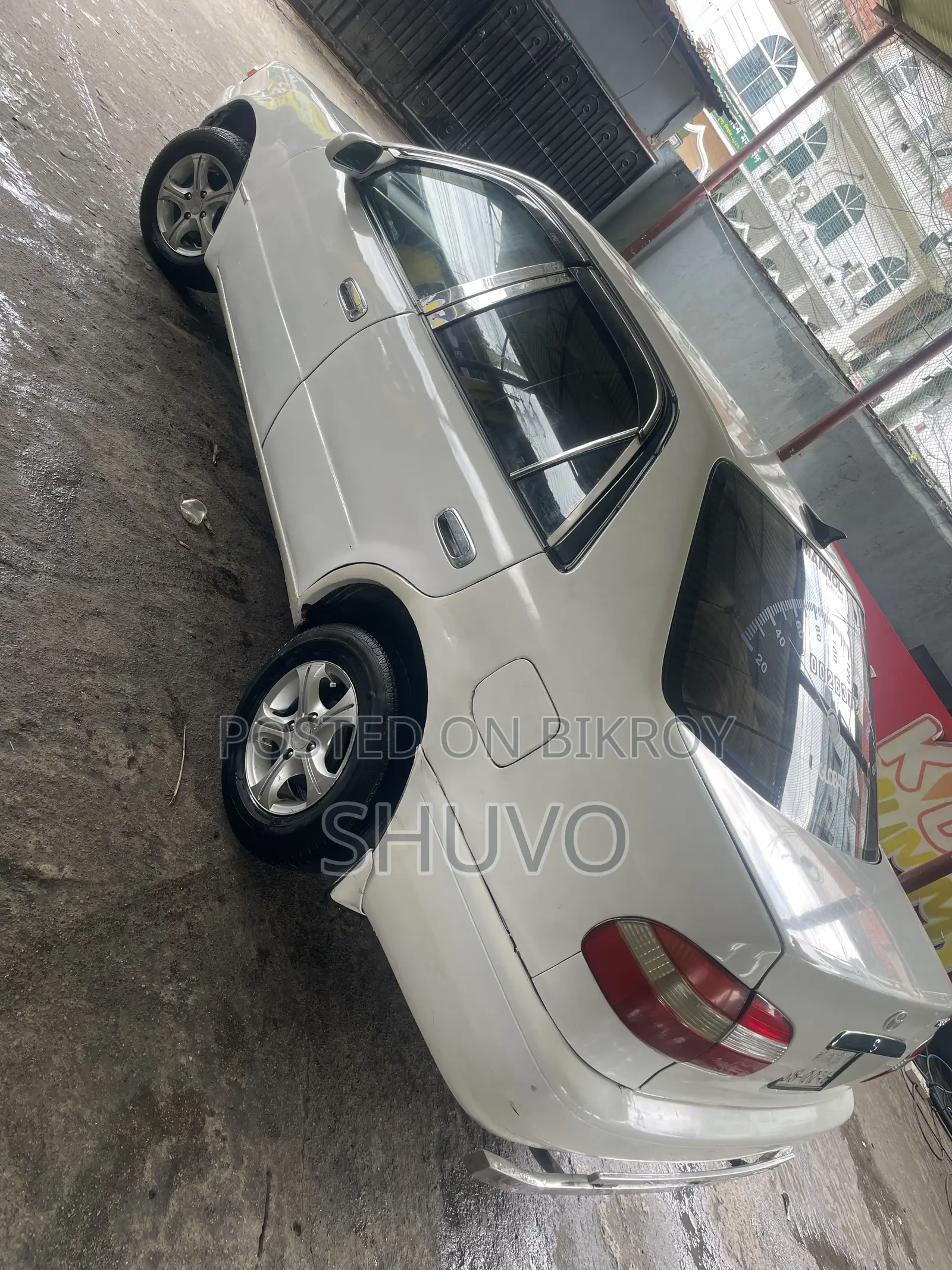 Toyota Corolla Automatic 1997 White