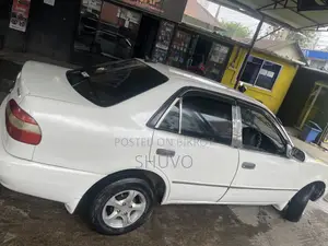Toyota Corolla Automatic 1997 White