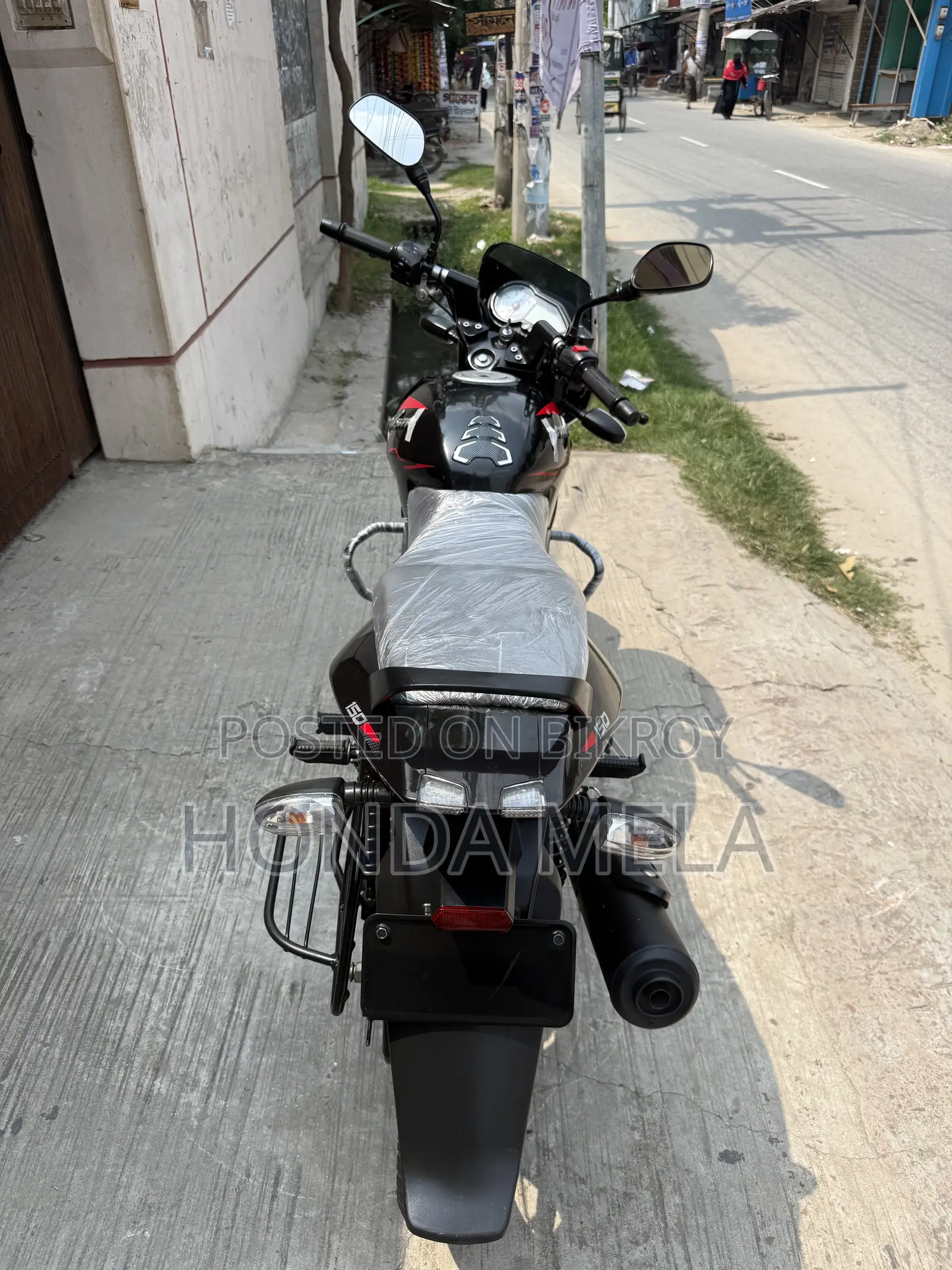 Bajaj Pulsar 150 2025 Black