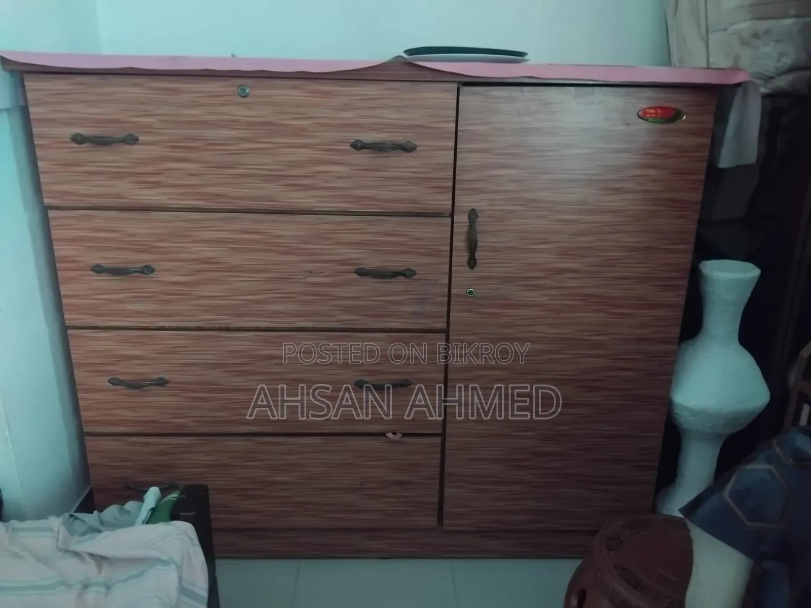 Wardrobe Sell