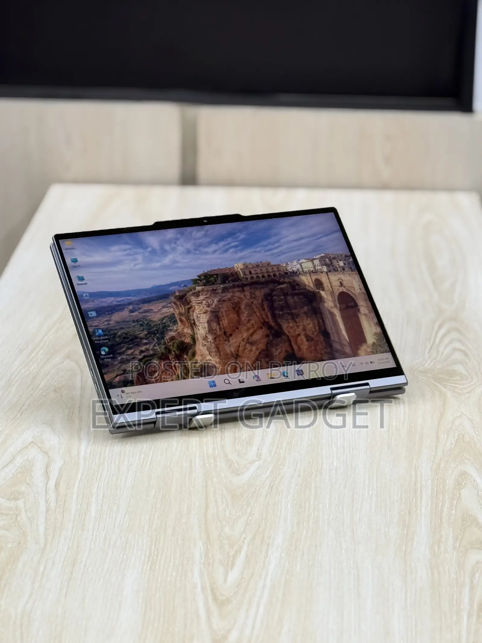 Laptop Lenovo ThinkPad X1 Yoga 32GB Intel Core Ultra 7 SSD 1T