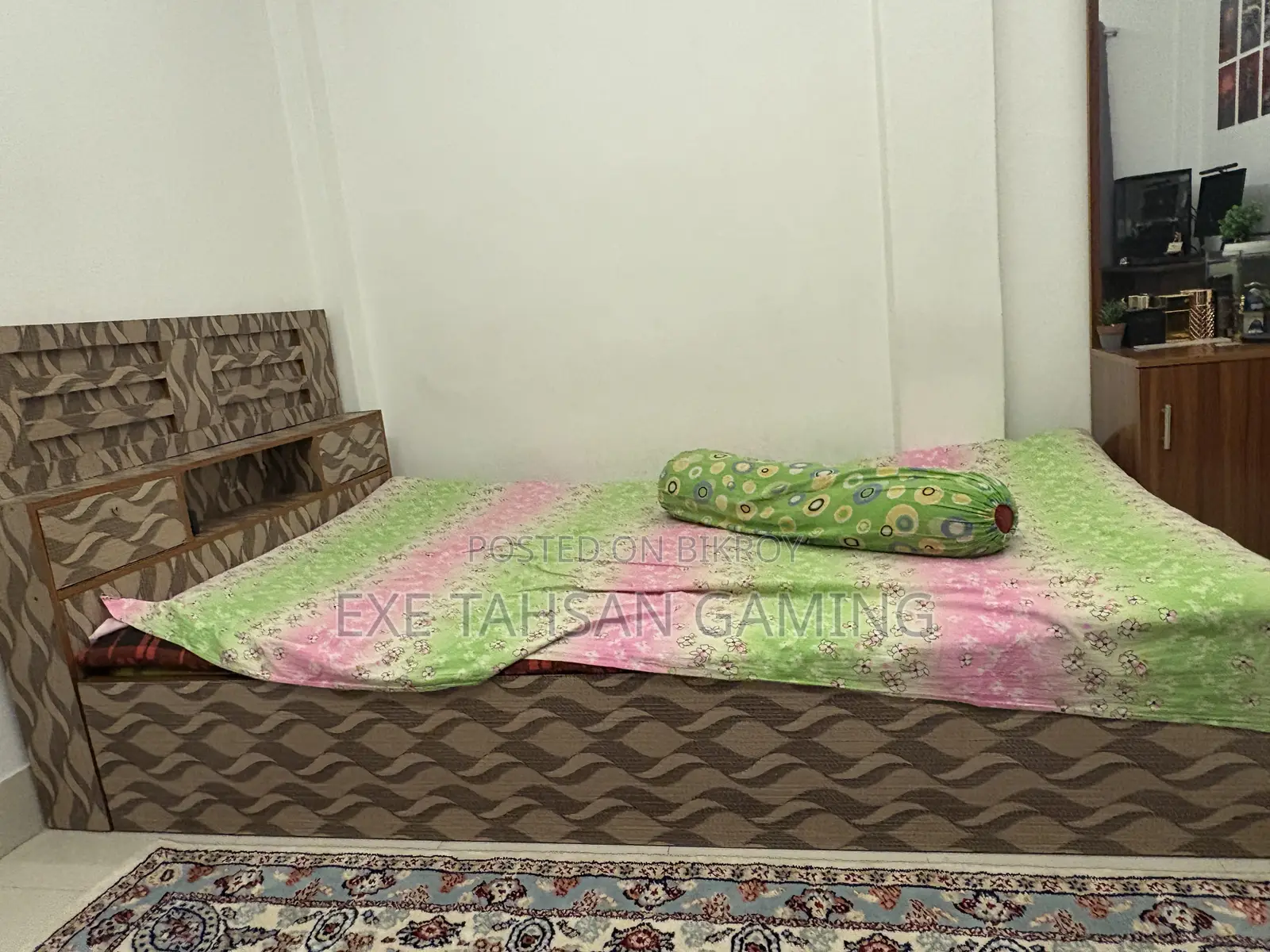 Double Bed 4 Feet by 7 Feet