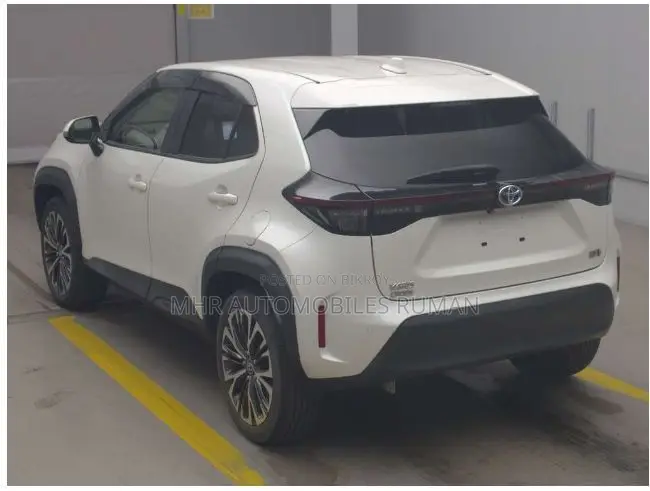 Toyota Yaris Cross 1.5 Hybrid Front Wheel Drive 2021 Pearl