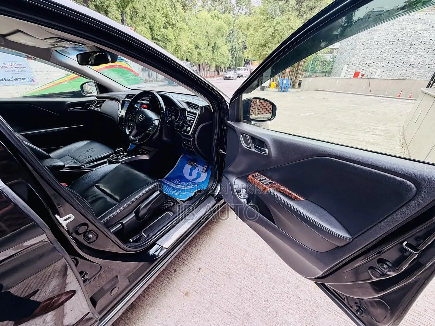 Honda Grace 1.5 Hybrid AWD 2017 Black