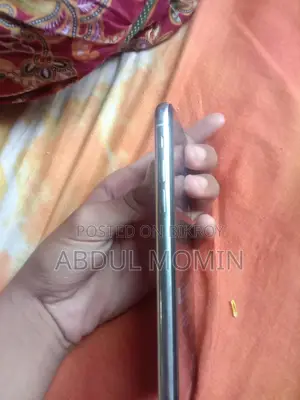 Apple iPhone X 64 GB White