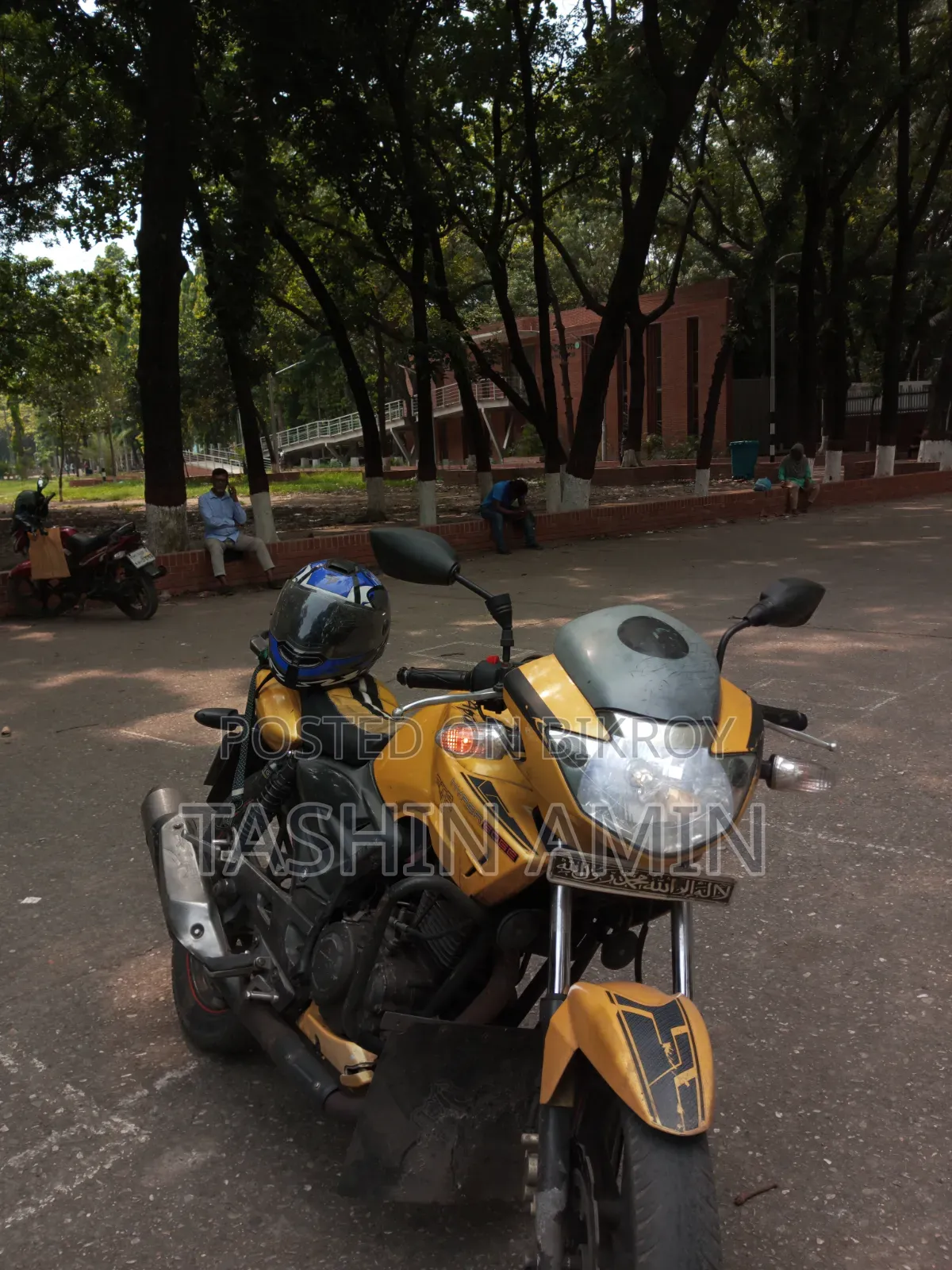 টিভিএস অ্যাপাচি আরটিআর ১৬০ ২ভি ২০১২ ইয়েলো