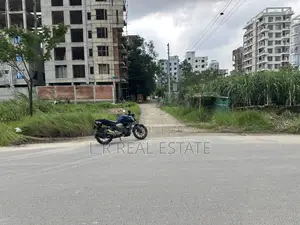 Block-M, 3 Katha, 40' 25' Road Corner, G+7 Plan Passed, Bashundhara R/A