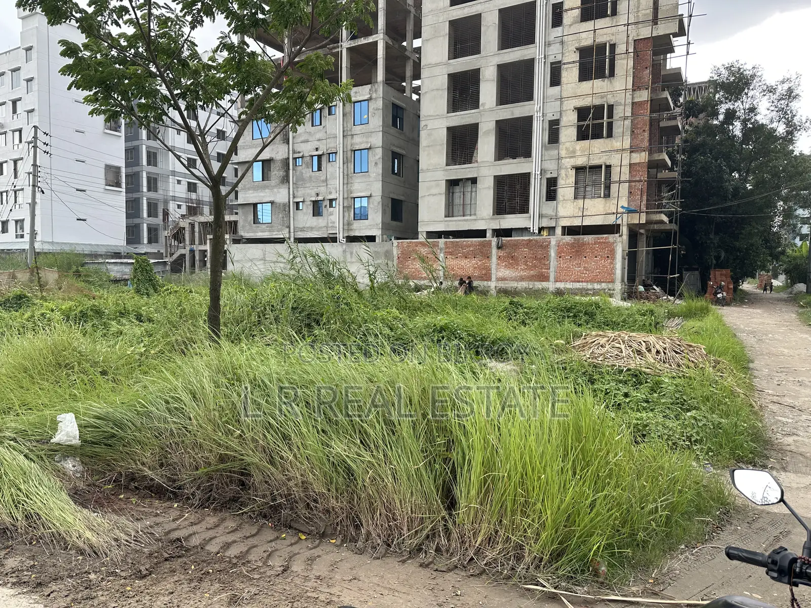 Block-M, 3 Katha, 40' 25' Road Corner, G+7 Plan Passed, Bashundhara R/A