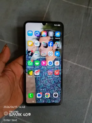 Tecno Spark 40 128 GB Black