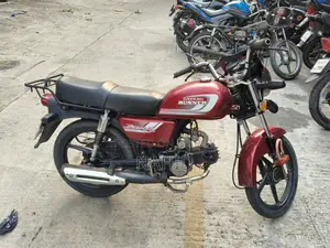 Runner AD80S-DELUXE 2022 Red